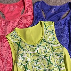 Athletic tank top bundle-size M